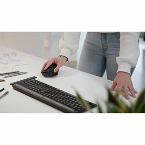Targus Ergoflip Amb586gl Tama?o Completo Mouse - Bluetooth - Bluetrace - 6 Botón(es) - Negro - Inalámbrico - 4000 Dpi - Simétrico - 1 X Aa Battery Supported