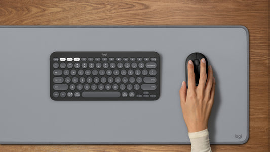 Mouse Logitech Pebble 2 M350s - Bluetooth - USB - Óptico - Grafito - Inalámbrico - 10m - 4000 Dpi - Rueda de Desplazamiento - Simétrico - 1 X Aa Battery Supported