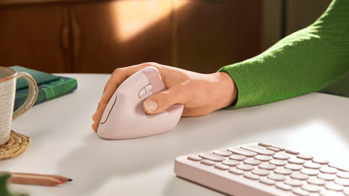 Mouse Logitech Lift - Frecuencia Bluetooth/radio - USB - Óptico - 6 Botón(es) - Blanco - 1 Solamente - Inalámbrico - 4000 Dpi - Rueda de Desplazamiento - Peque?o/mediano Tamaño de la Mano/palma -